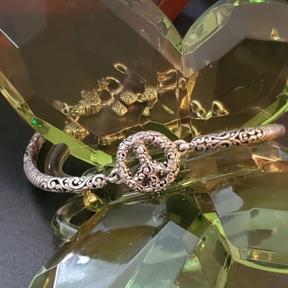 925 Sterling Silver Peace Bracelet - Picture 3 of 9